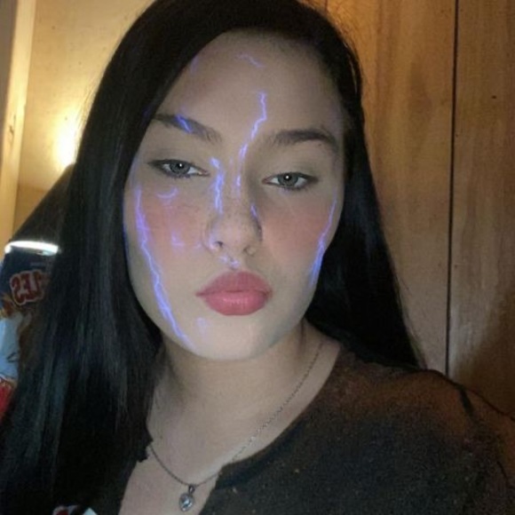 Meet your Posher, Jana - Picture 1 of 1